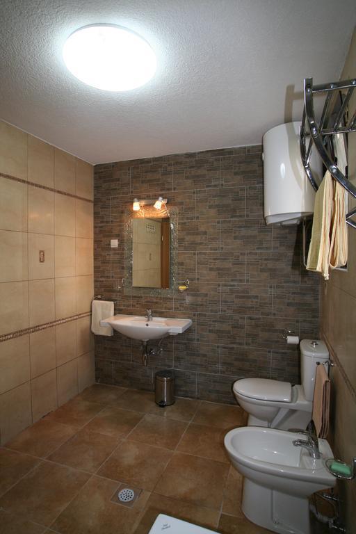 Holiday Home Ametist Kotor Luaran gambar